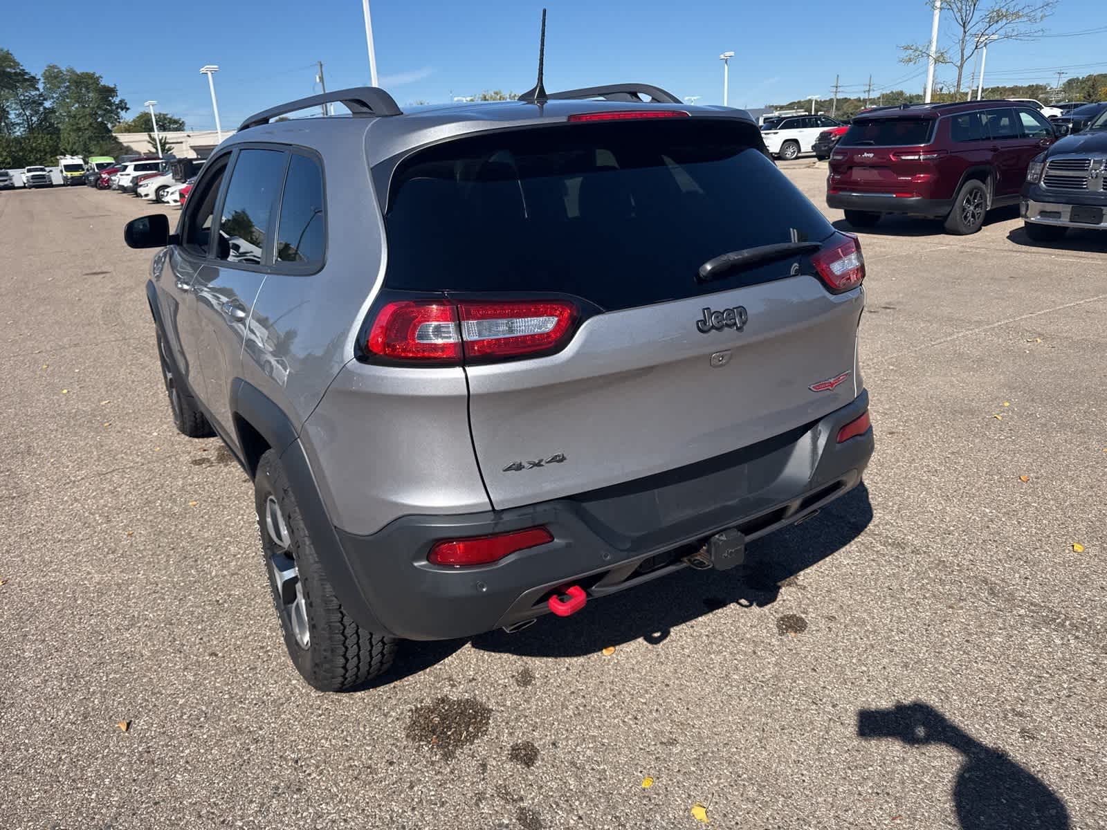 Thumbnail: 2018 Jeep Cherokee - 24