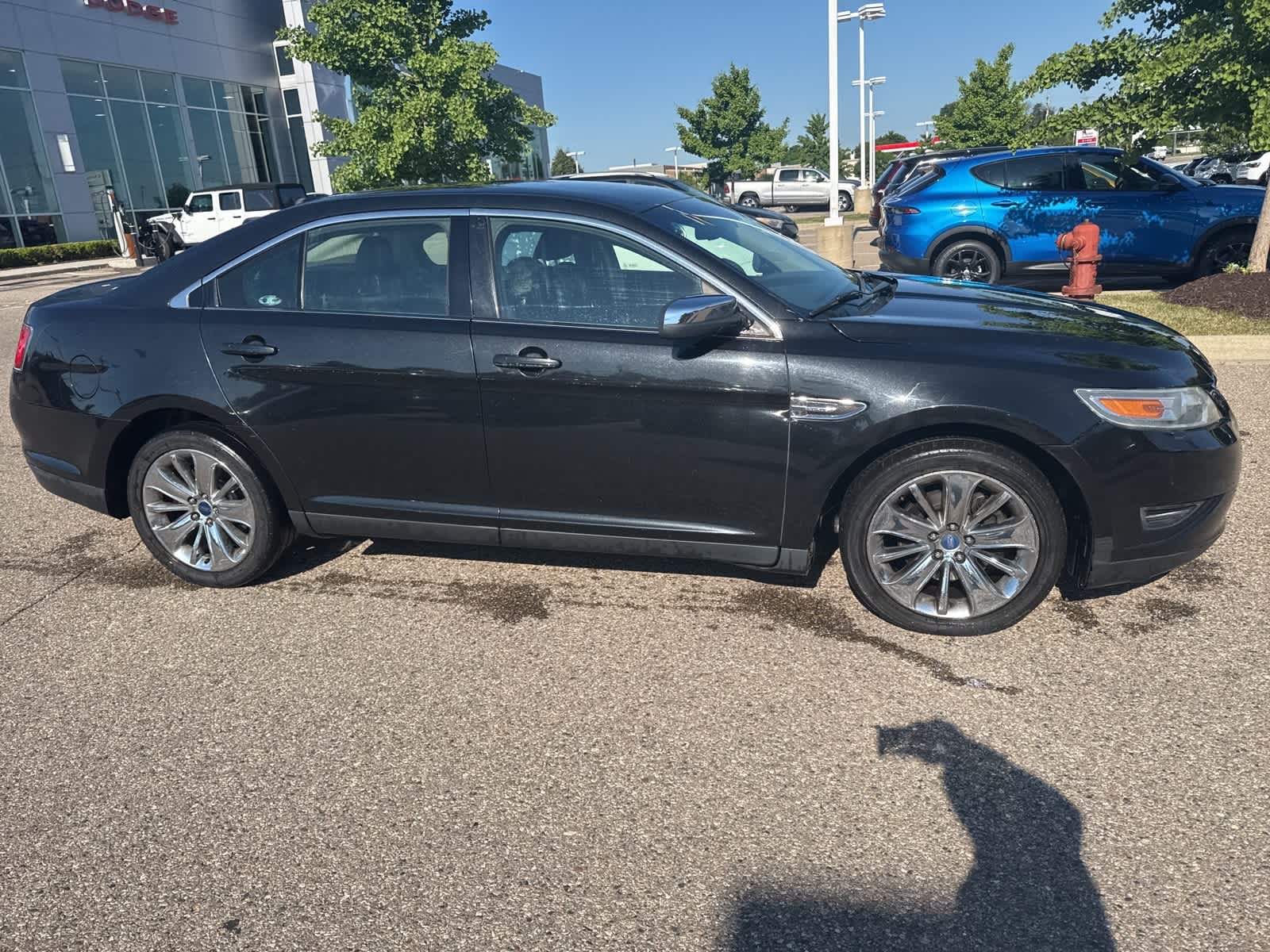 Thumbnail: 2010 Ford Taurus - 12