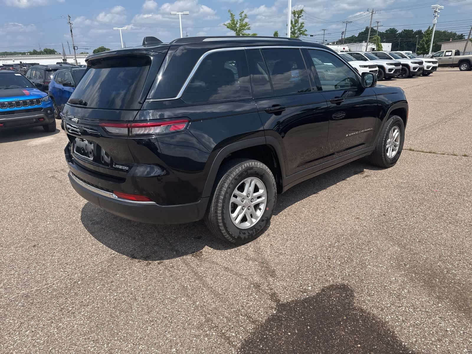 Thumbnail: 2023 Jeep Grand Cherokee - 15