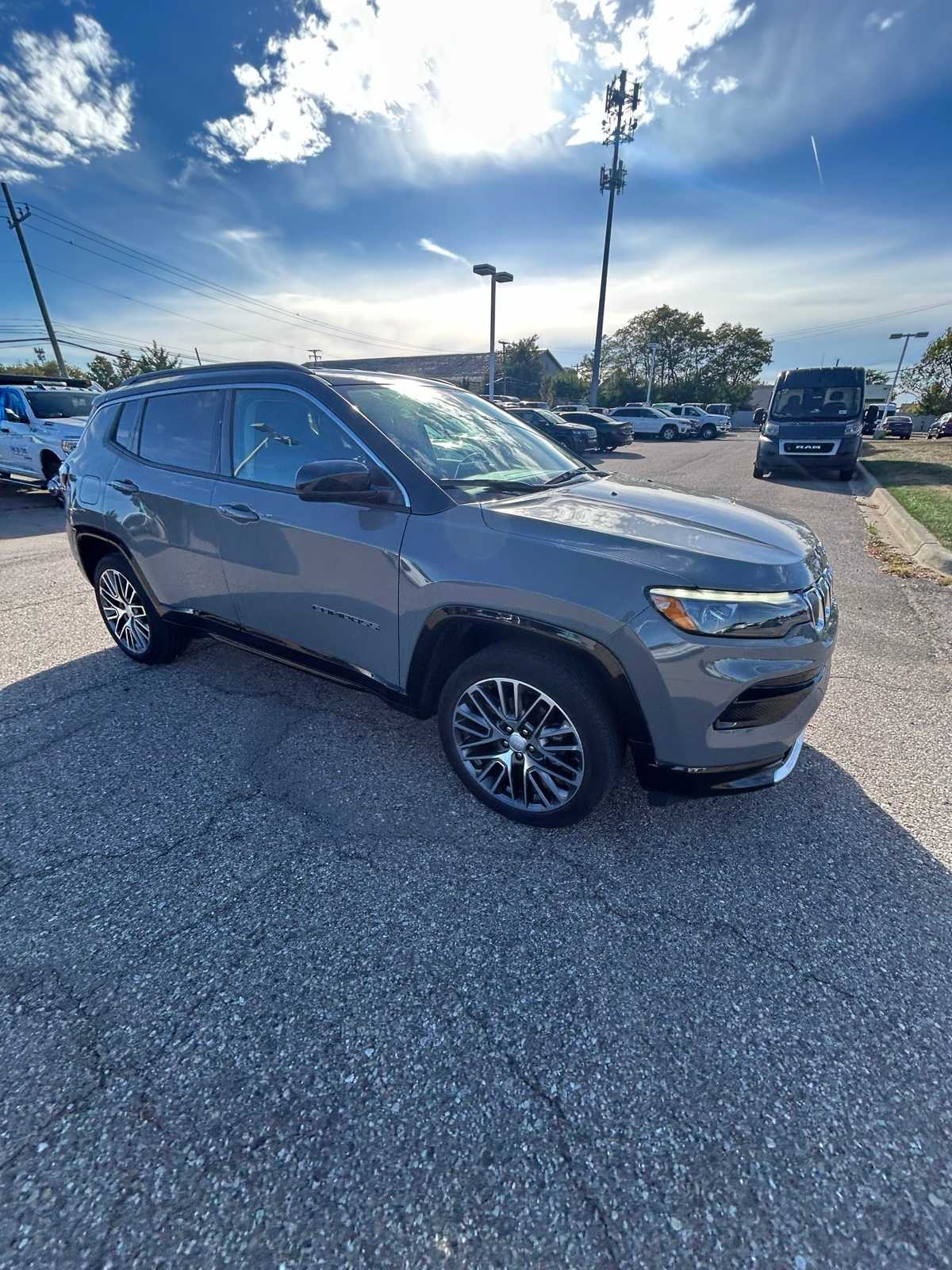 Thumbnail: 2022 Jeep Compass - 9