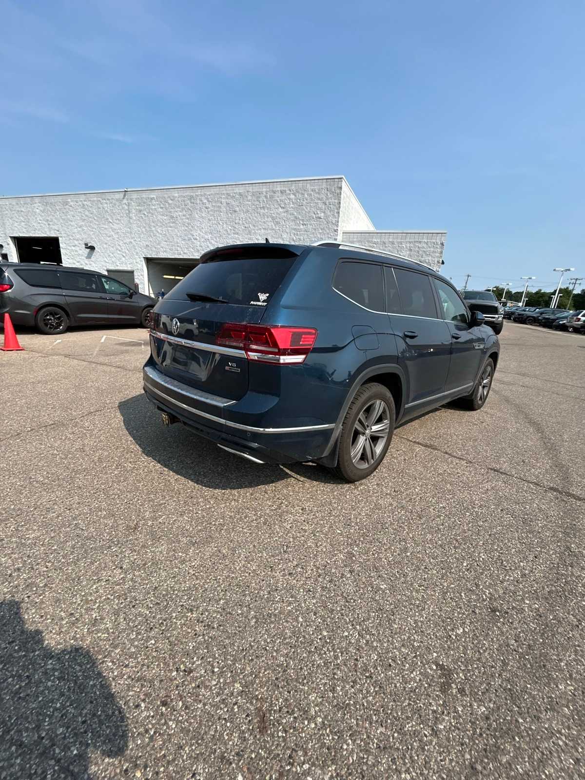 Thumbnail: 2018 Volkswagen Atlas - 15