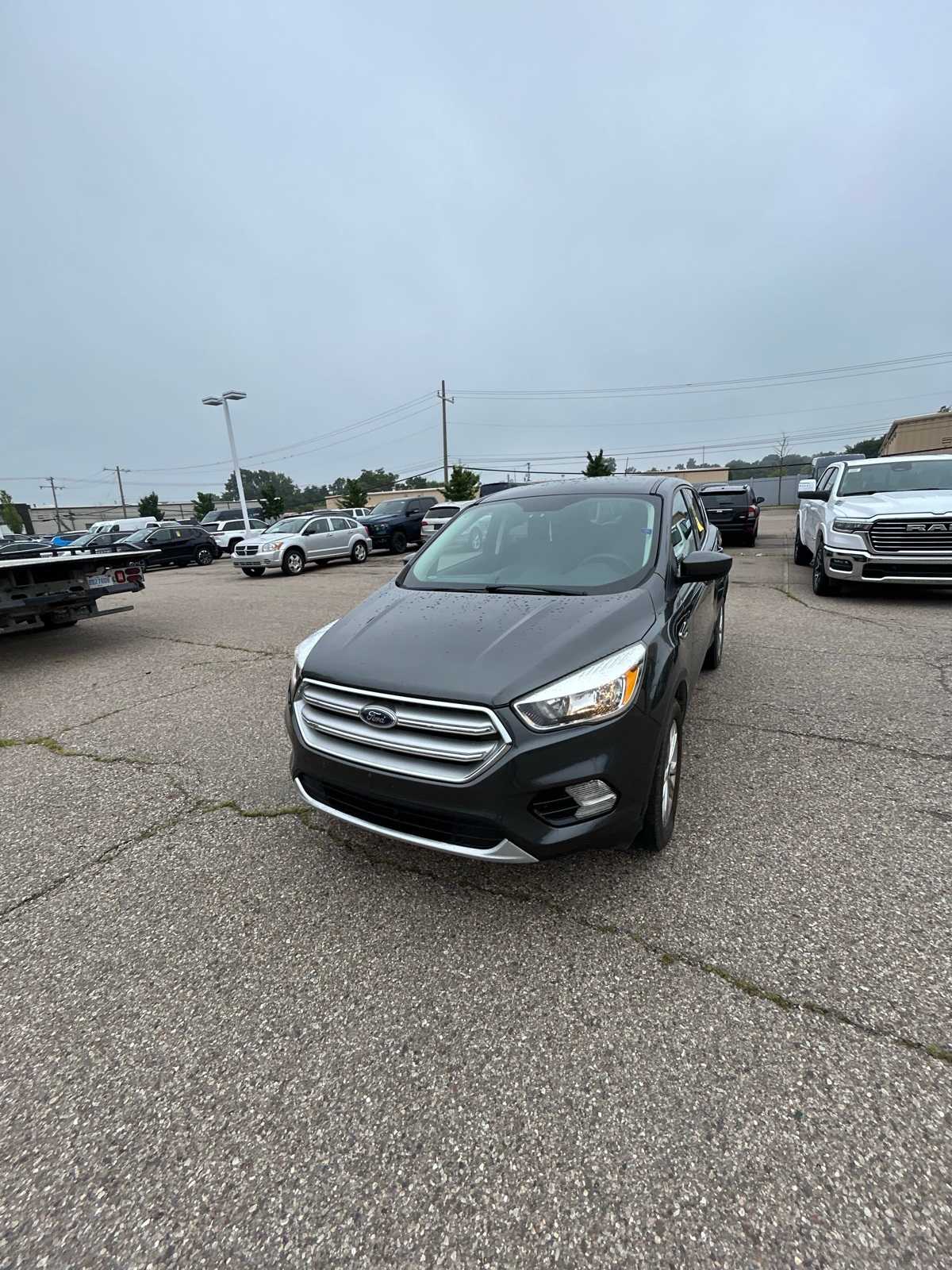 Thumbnail: 2019 Ford Escape - 4
