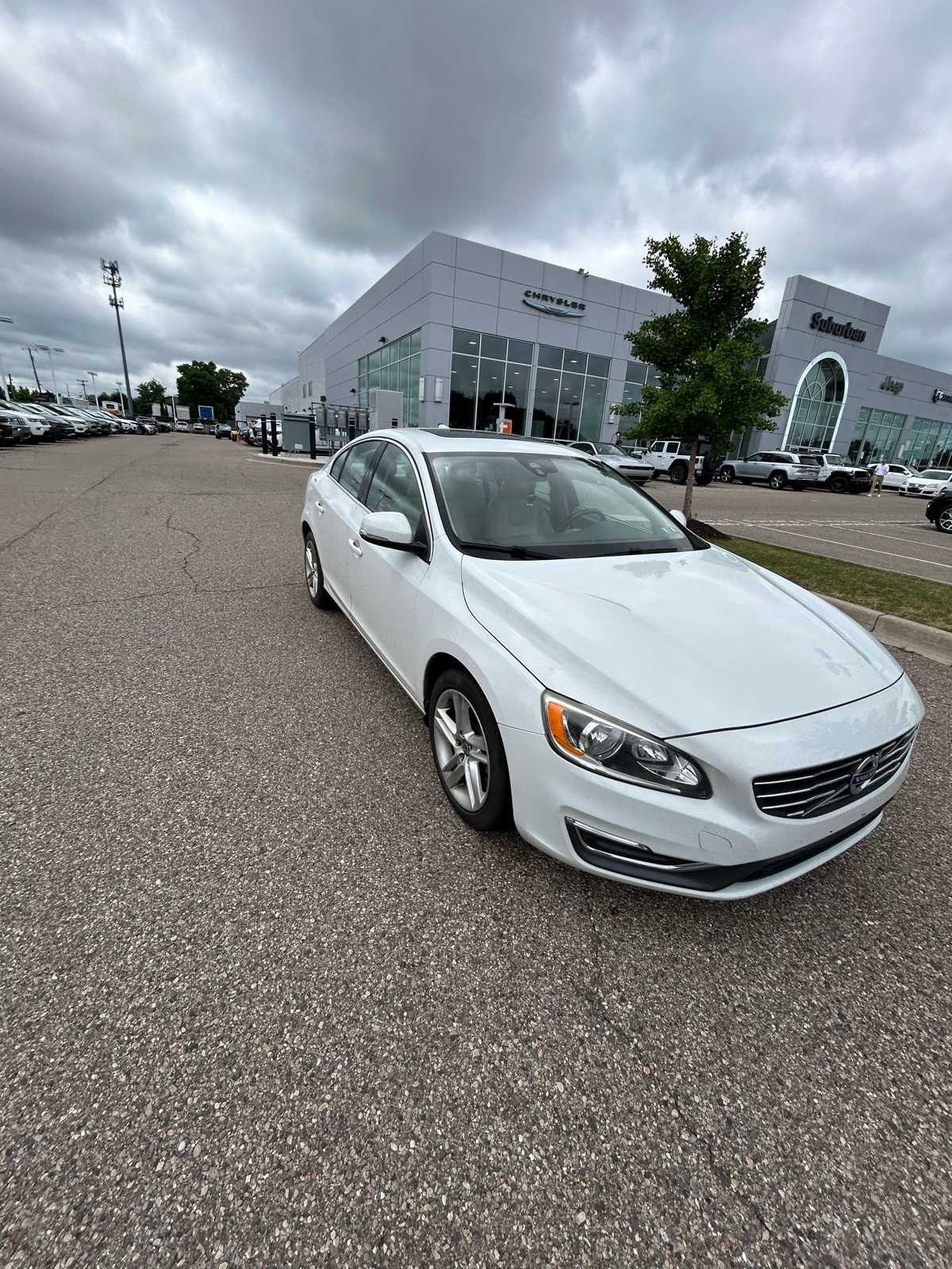 Thumbnail: 2015 Volvo S60 - 6