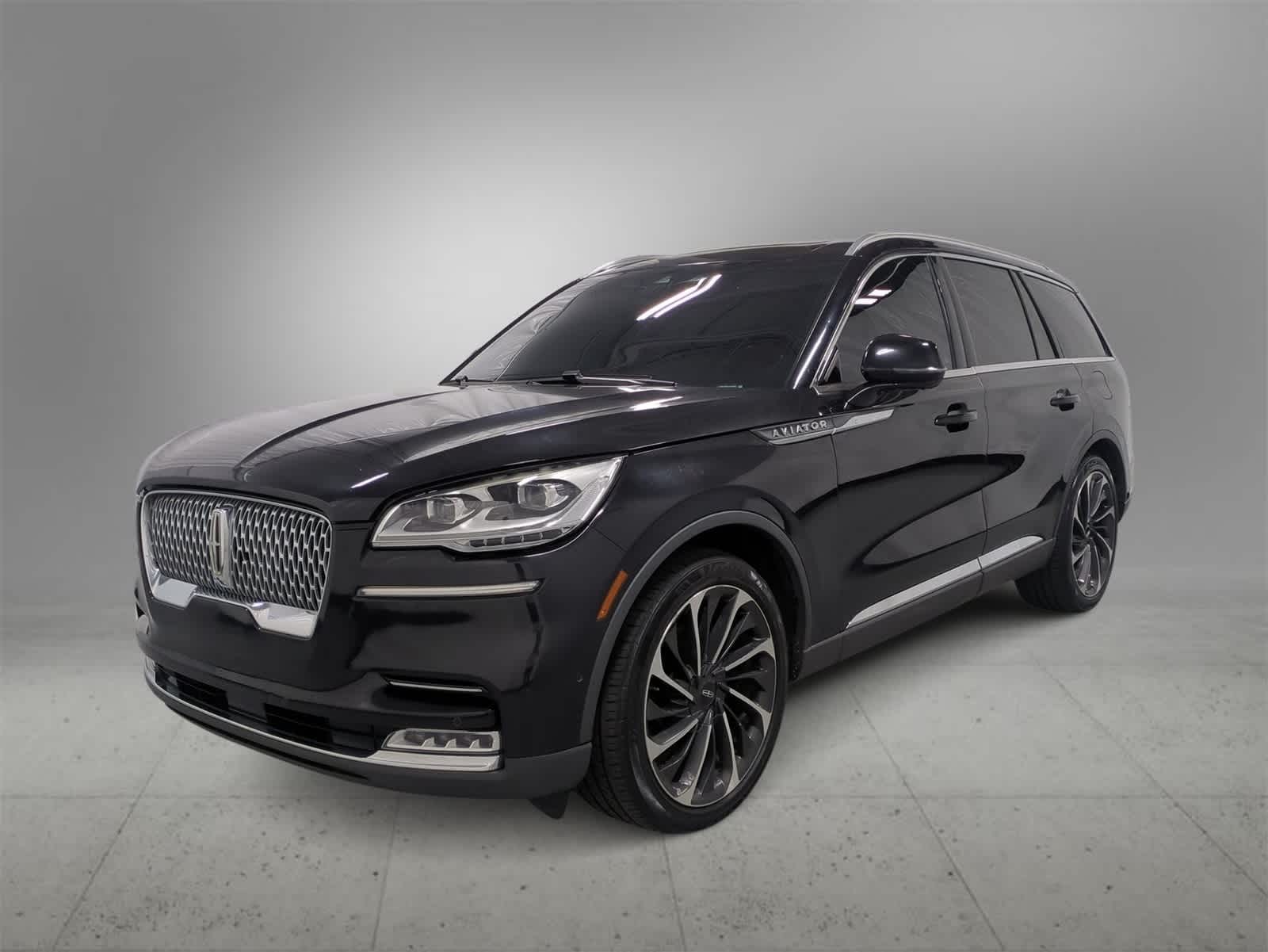 Thumbnail: 2020 Lincoln Aviator - 4