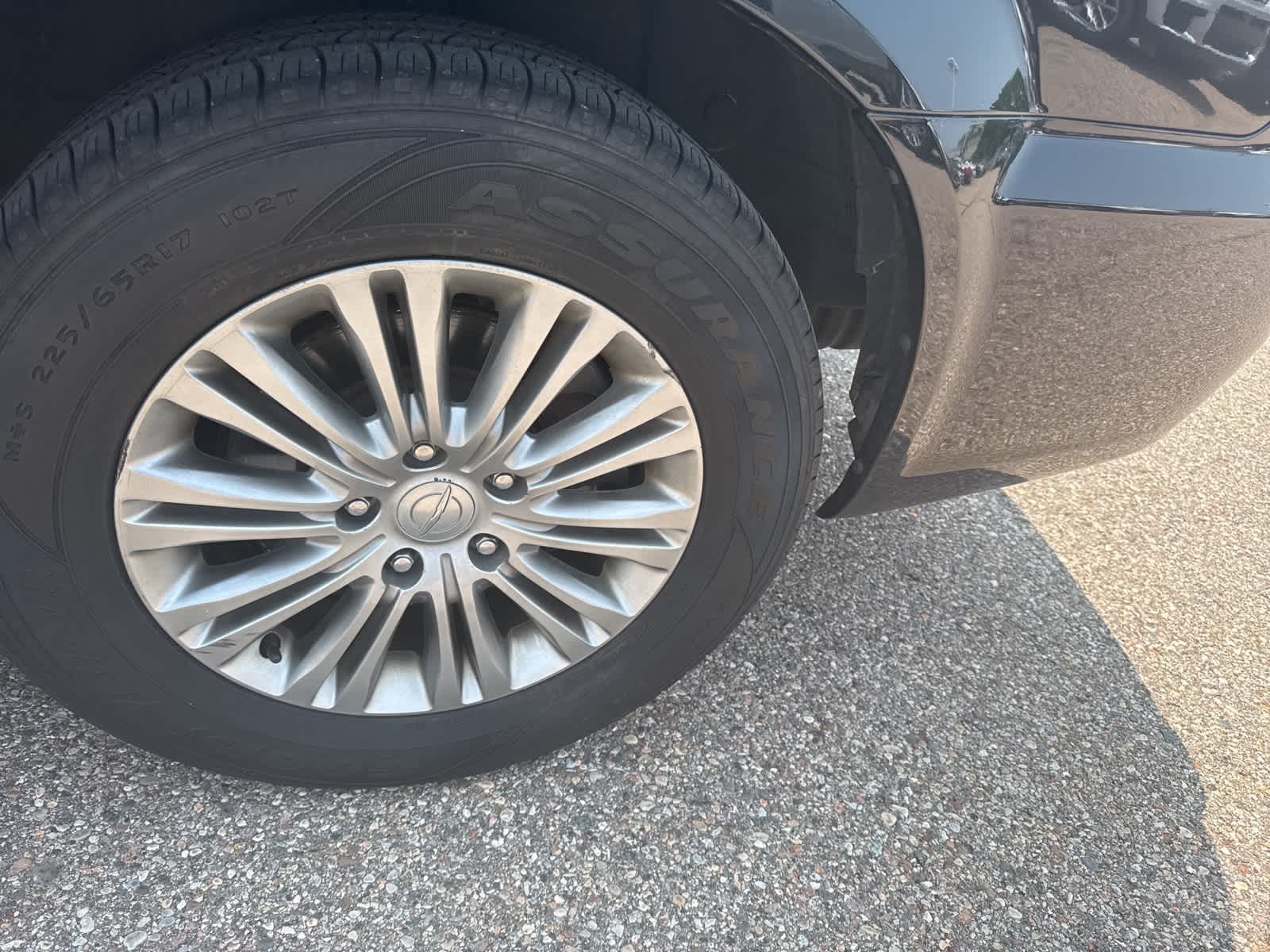 Thumbnail: 2016 Chrysler Town & Country - 26