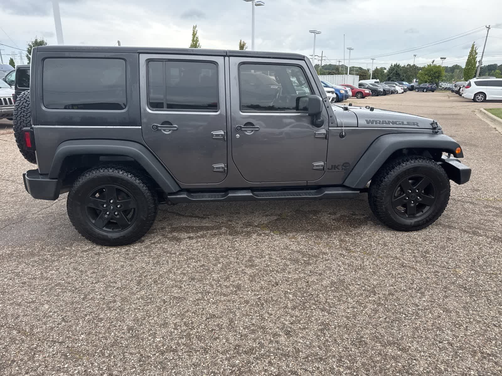 Thumbnail: 2018 Jeep Wrangler - 12