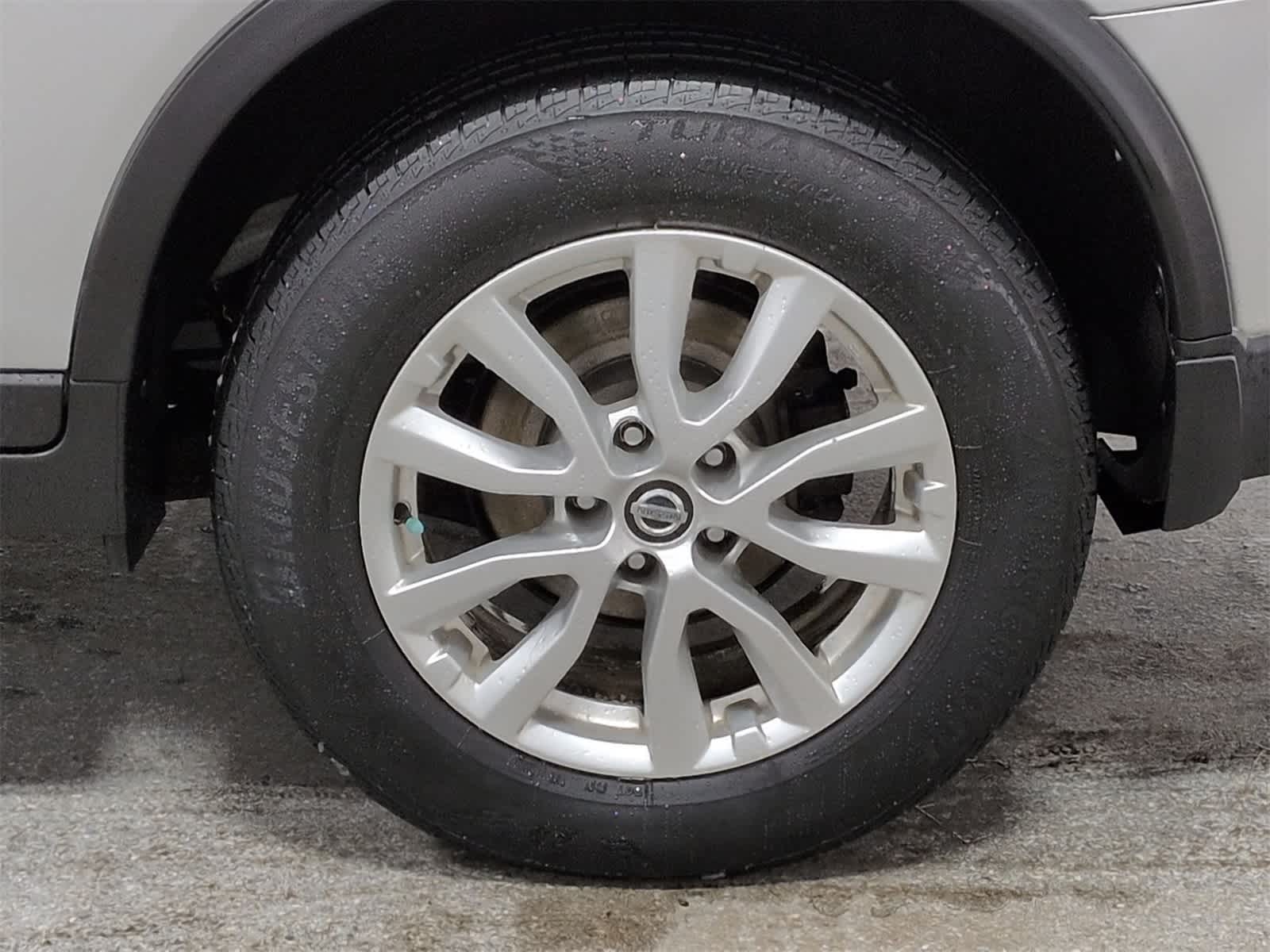 Thumbnail: 2017 Nissan Rogue - 14