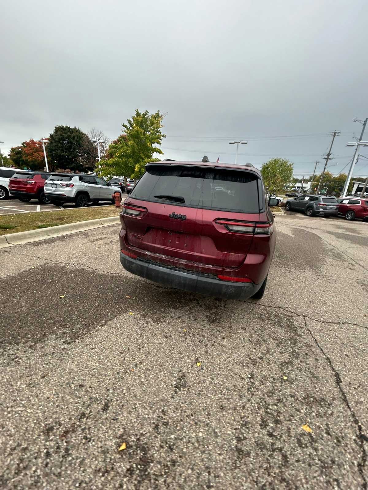 Thumbnail: 2023 Jeep Grand Cherokee L - 20