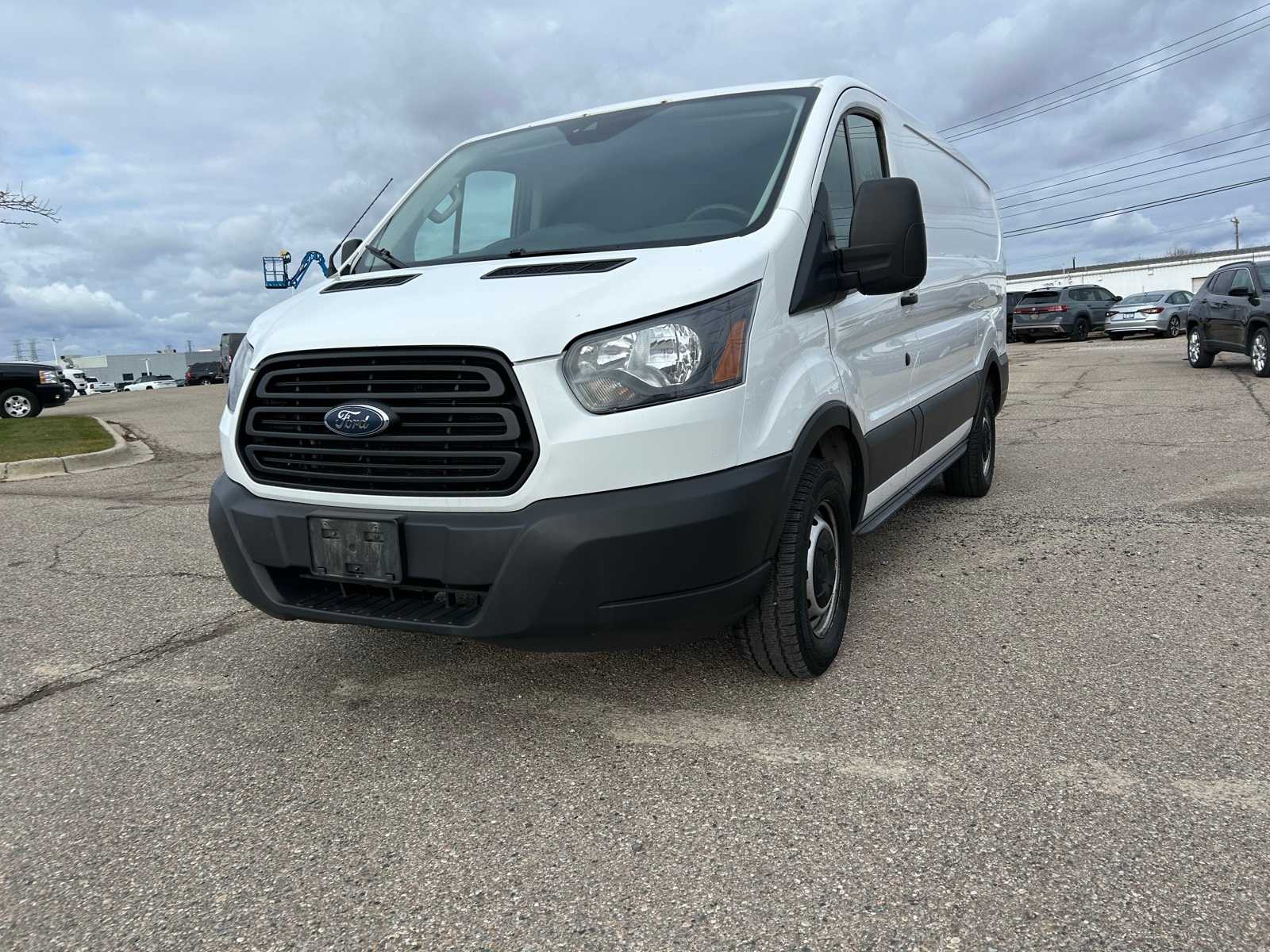 2019 Ford Transit photo 2
