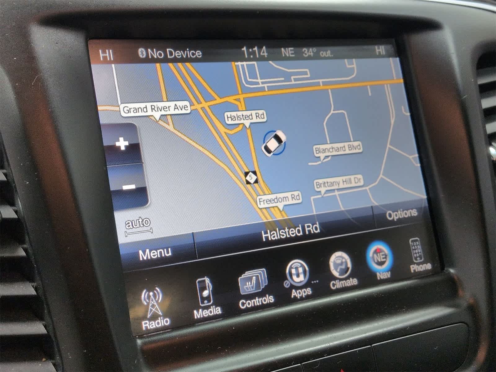 Thumbnail: 2015 Chrysler 200 - 31