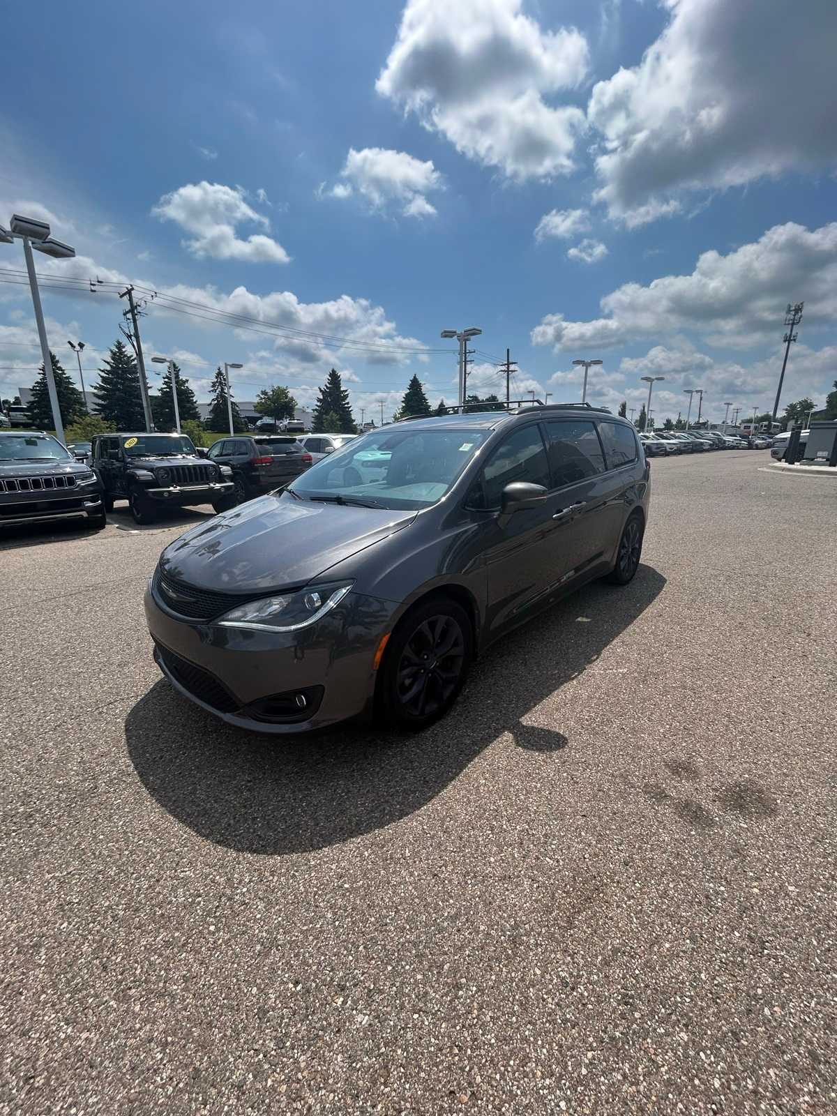 Thumbnail: 2019 Chrysler Pacifica - 1
