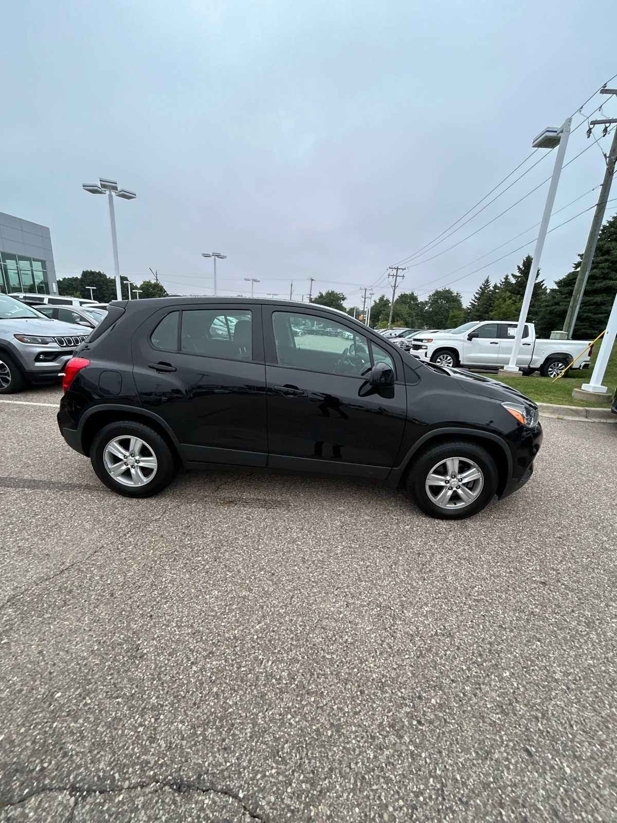 Thumbnail: 2019 Chevrolet Trax - 10