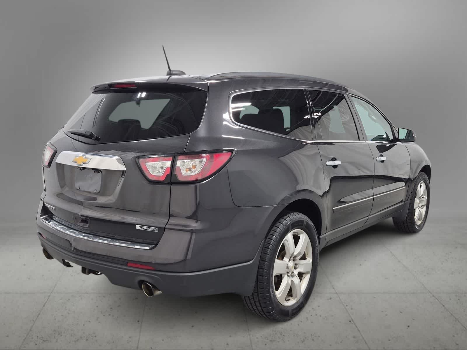 Thumbnail: 2017 Chevrolet Traverse - 8