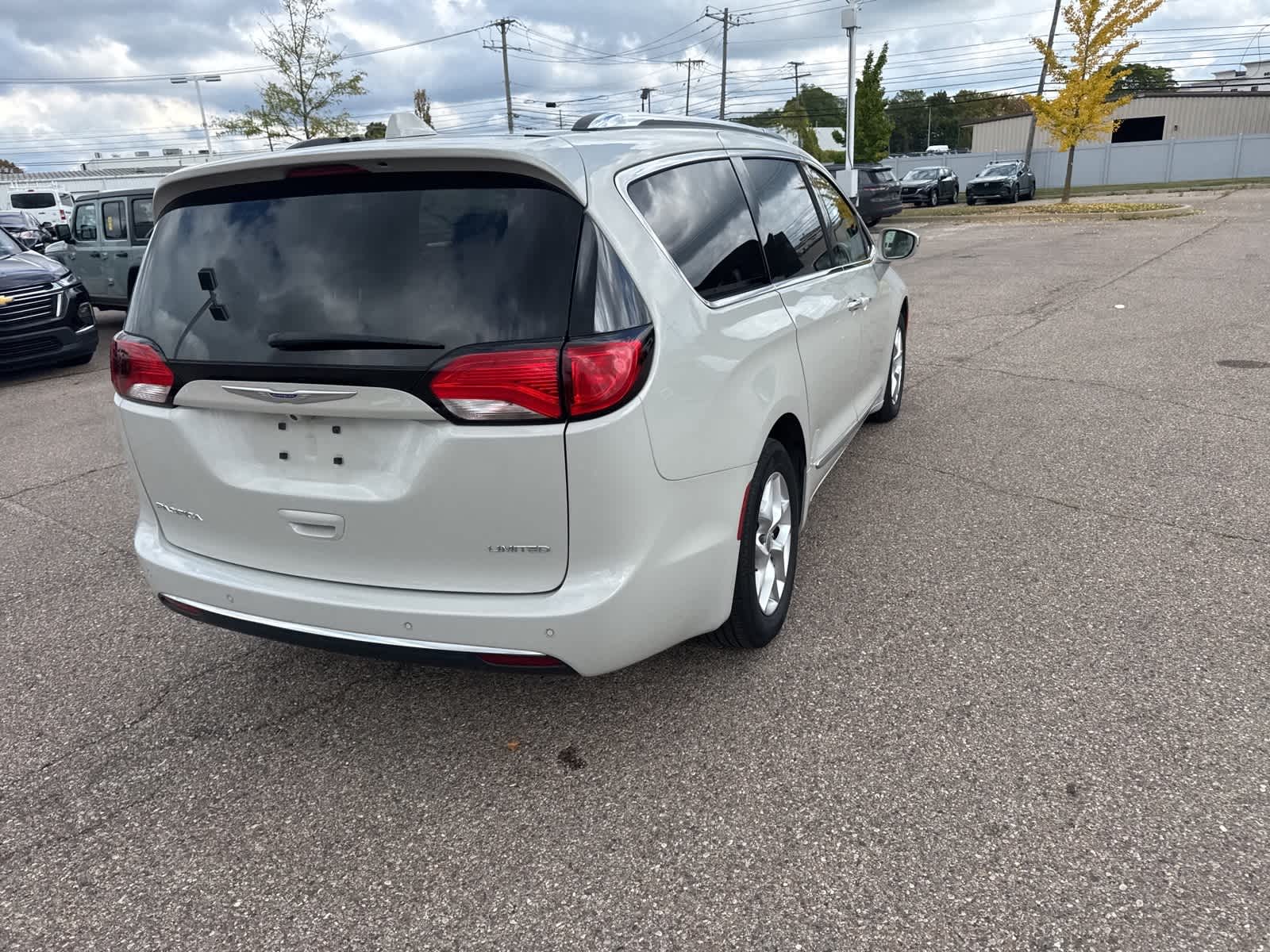 Thumbnail: 2020 Chrysler Pacifica - 19