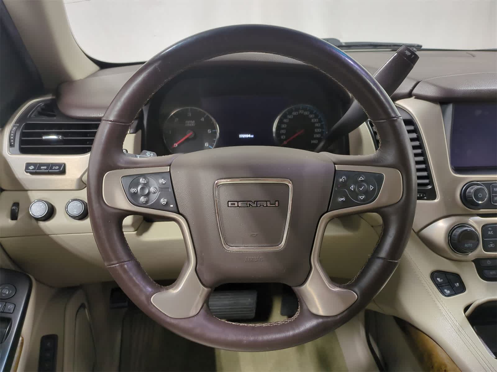 Thumbnail: 2017 GMC Yukon - 25