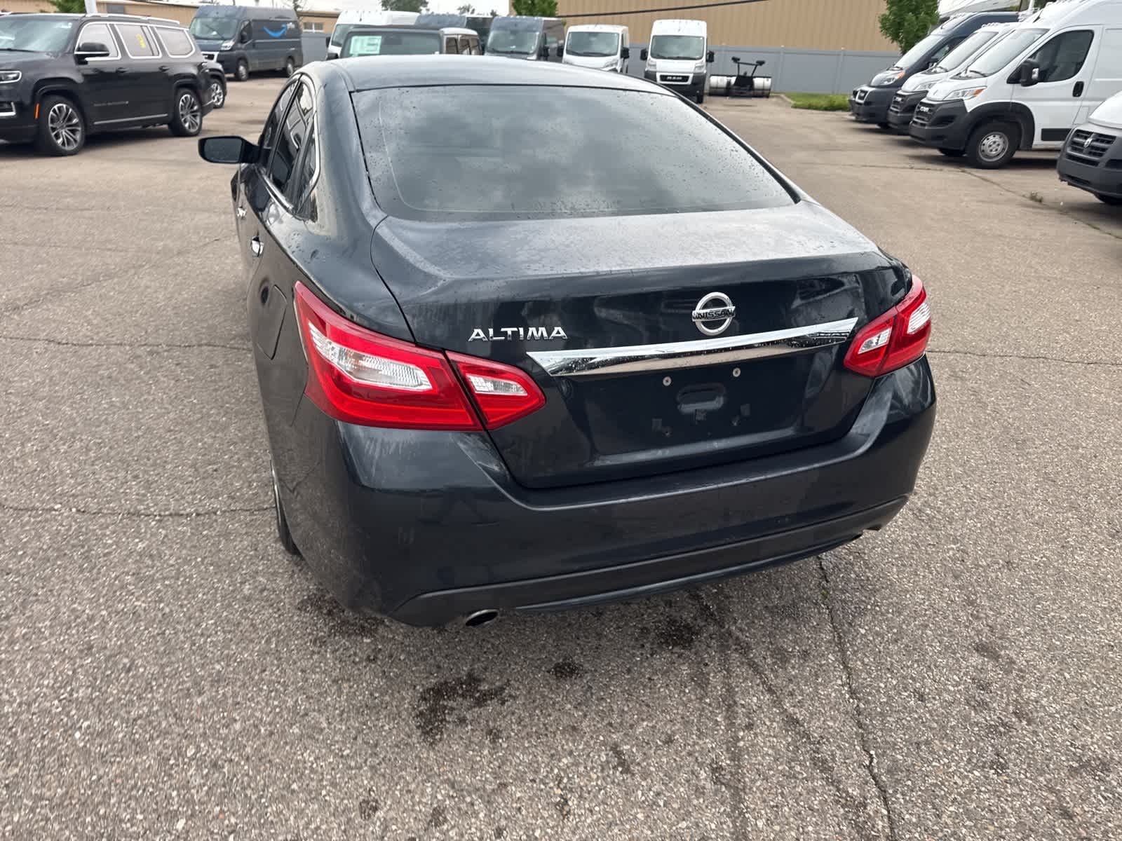 2017 Nissan Altima S 18