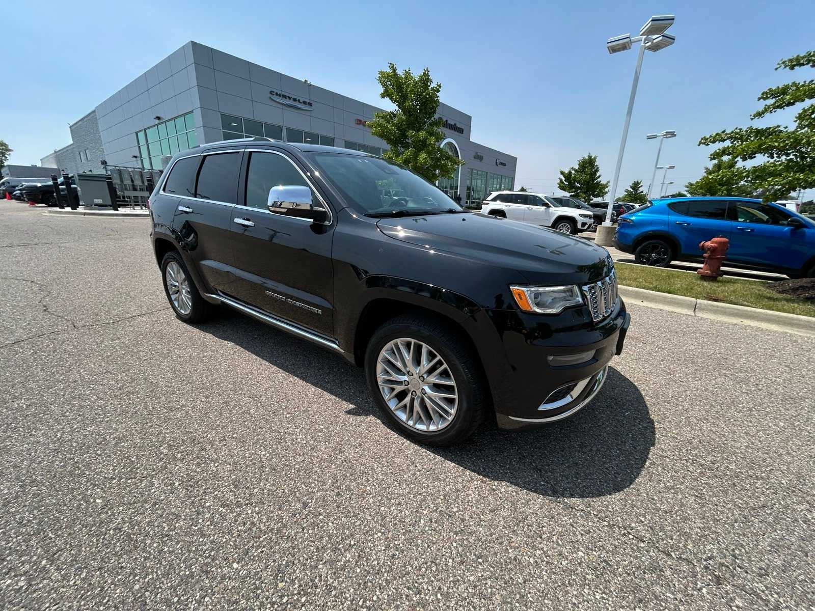 Thumbnail: 2017 Jeep Grand Cherokee - 7
