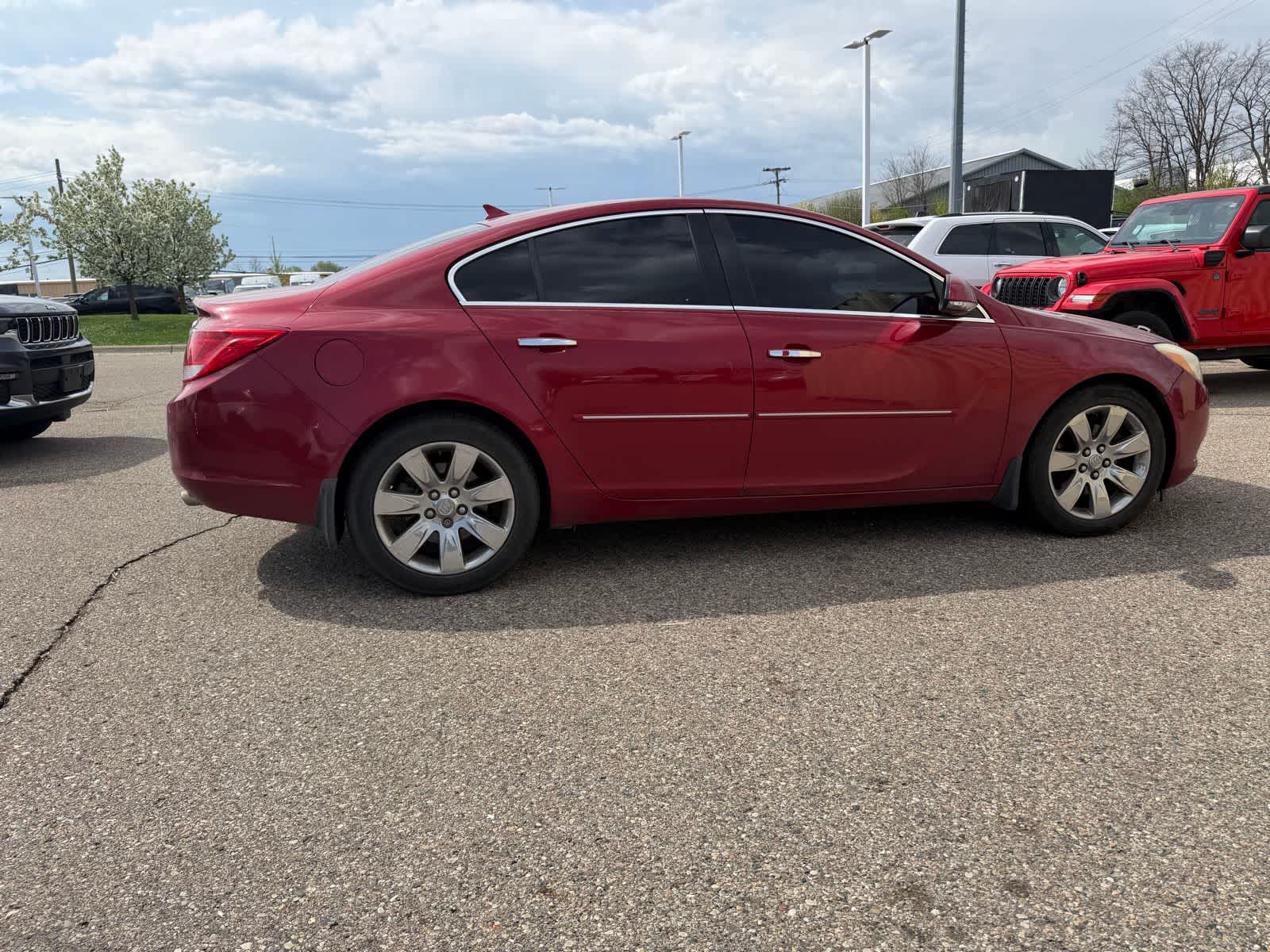 Thumbnail: 2012 Buick Regal - 12