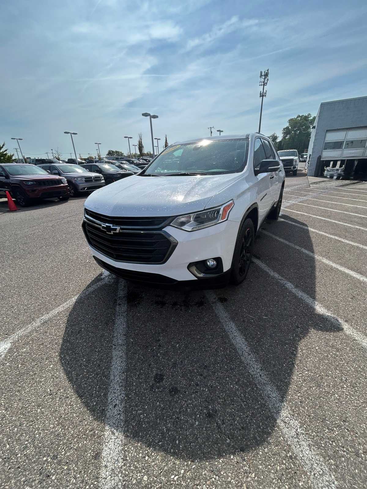 Thumbnail: 2020 Chevrolet Traverse - 3
