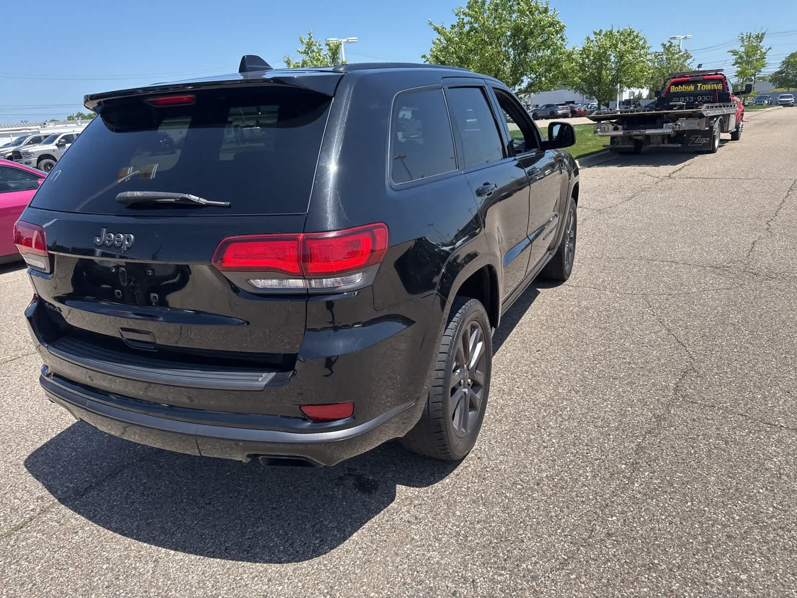 Thumbnail: 2018 Jeep Grand Cherokee - 21