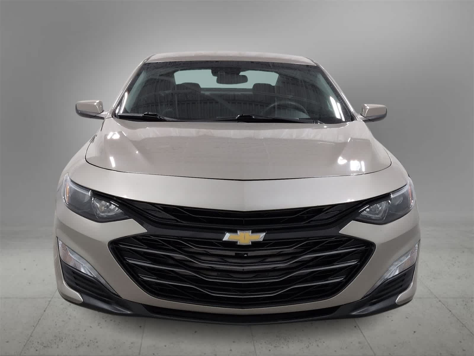 Thumbnail: 2023 Chevrolet Malibu - 3