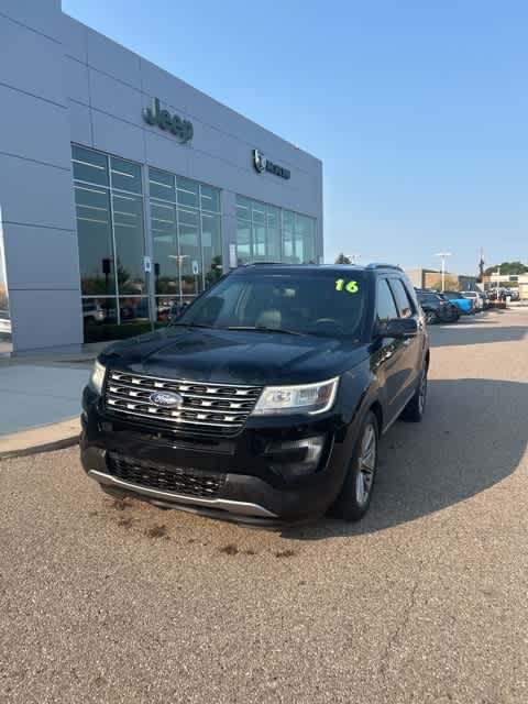 Used 2016 Ford Explorer Limited with VIN 1FM5K8F87GGB42998 for sale in Farmington, MI