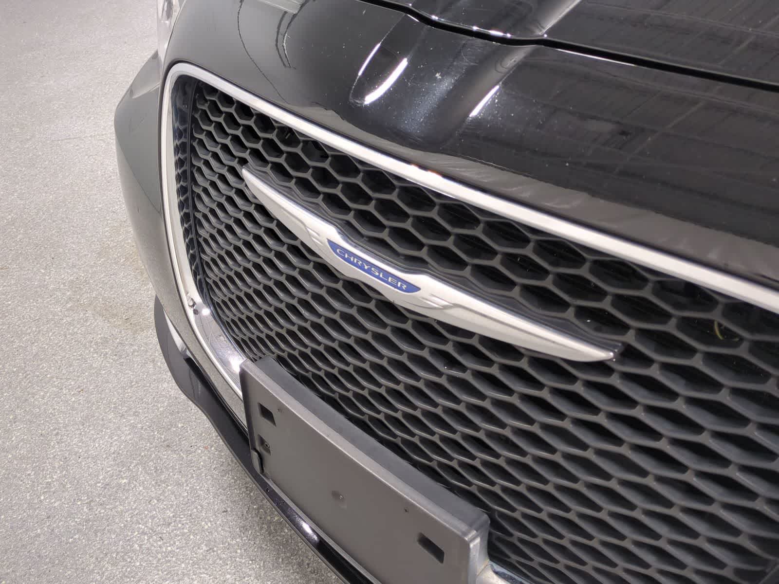 Thumbnail: 2023 Chrysler 300 - 12