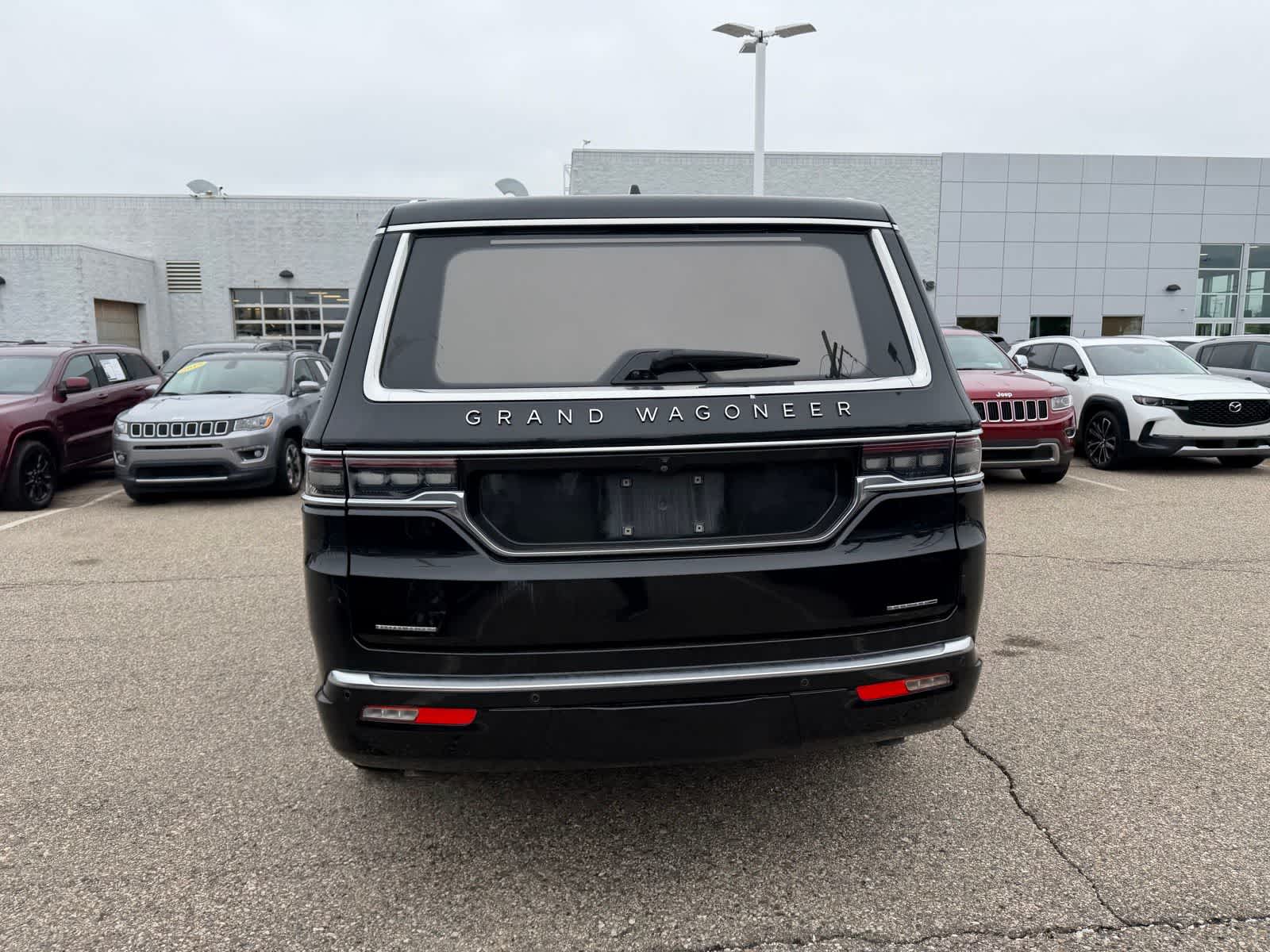 Thumbnail: 2022 Jeep Grand Wagoneer - 14