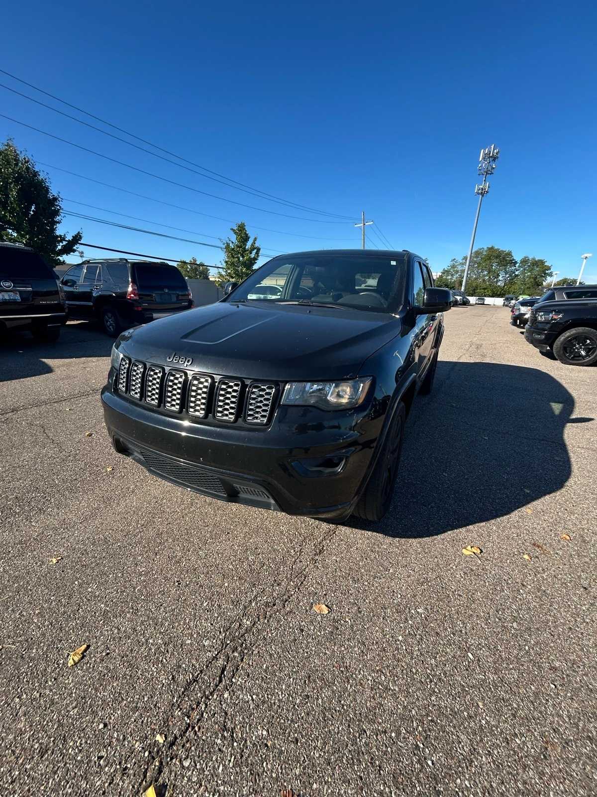 Thumbnail: 2019 Jeep Grand Cherokee - 5