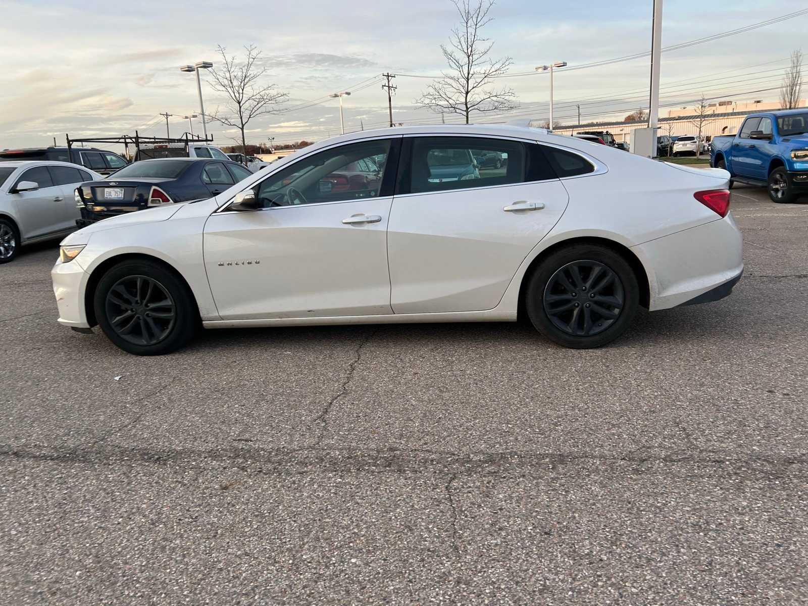 Thumbnail: 2016 Chevrolet Malibu - 26