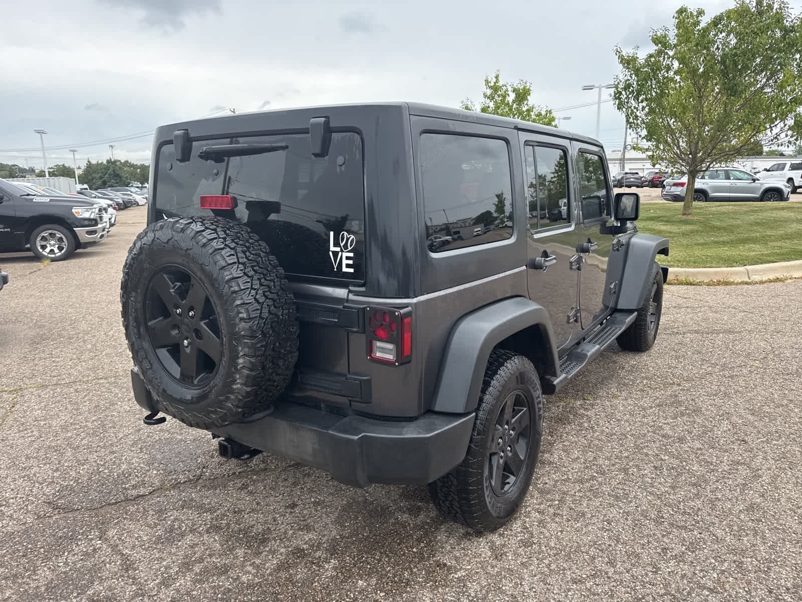 Thumbnail: 2018 Jeep Wrangler - 15