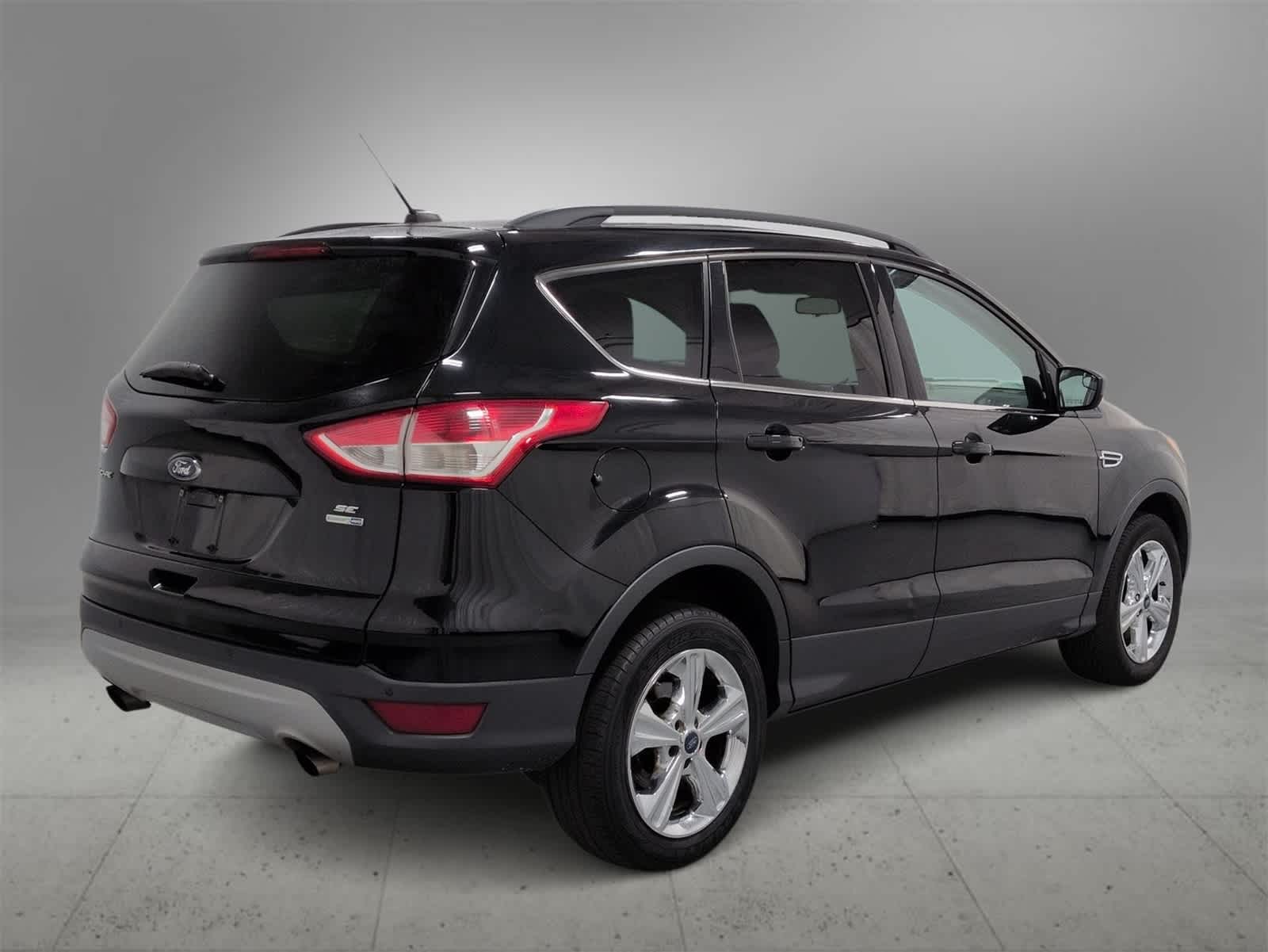 Thumbnail: 2016 Ford Escape - 8