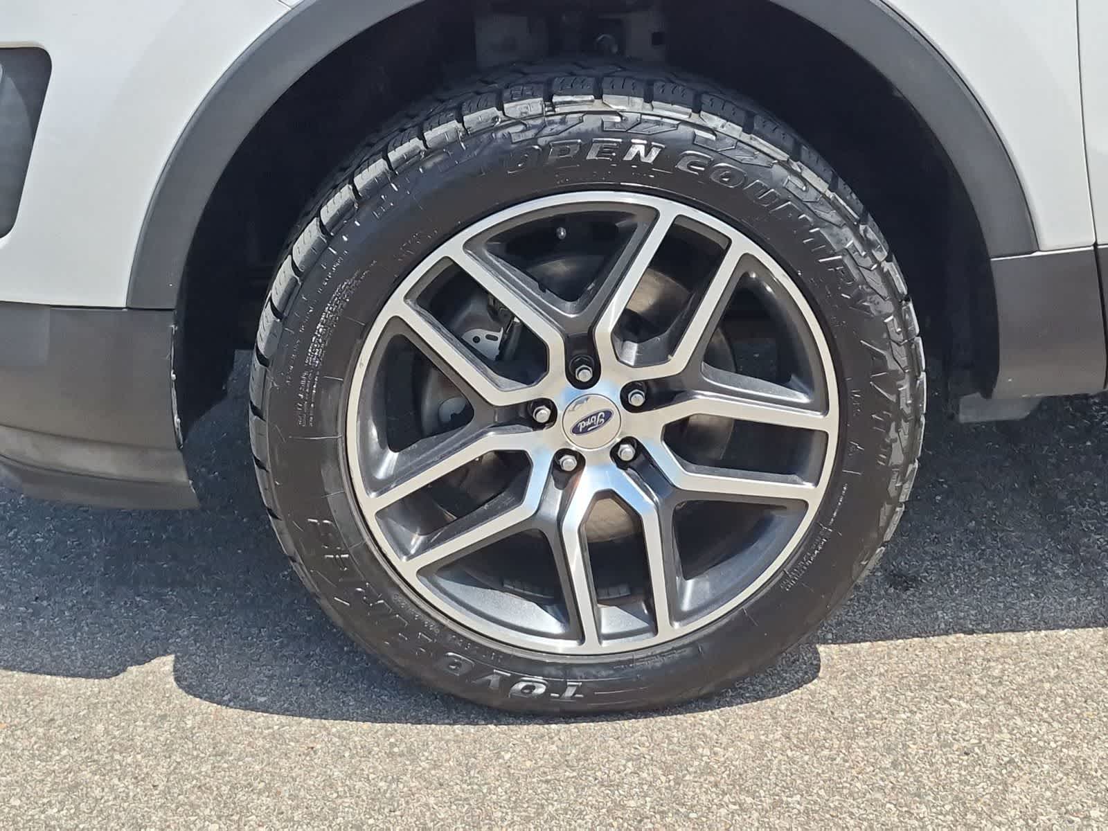Thumbnail: 2016 Ford Explorer - 21