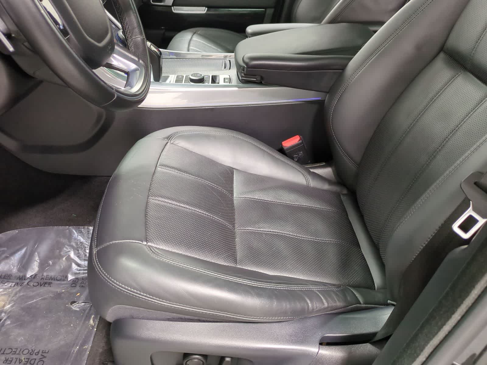 Thumbnail: 2021 Land Rover Range Rover Sport - 16