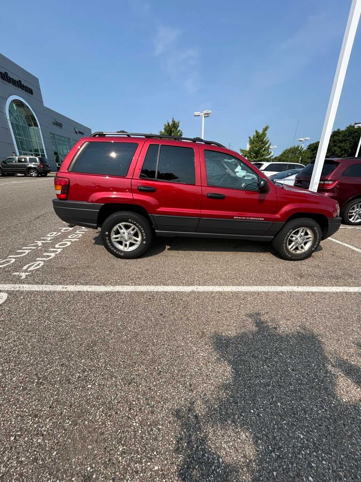 Thumbnail: 2004 Jeep Grand Cherokee - 13