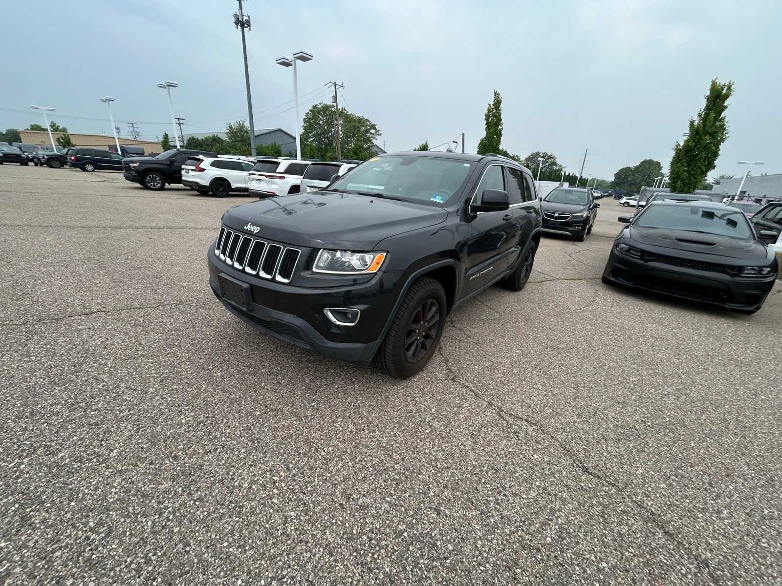 2016 Jeep Grand Cherokee Laredo Hero Image