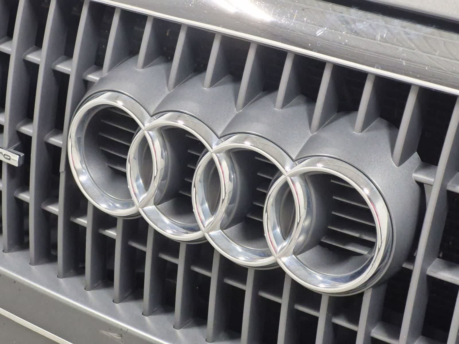 Thumbnail: 2011 Audi Q5 - 12