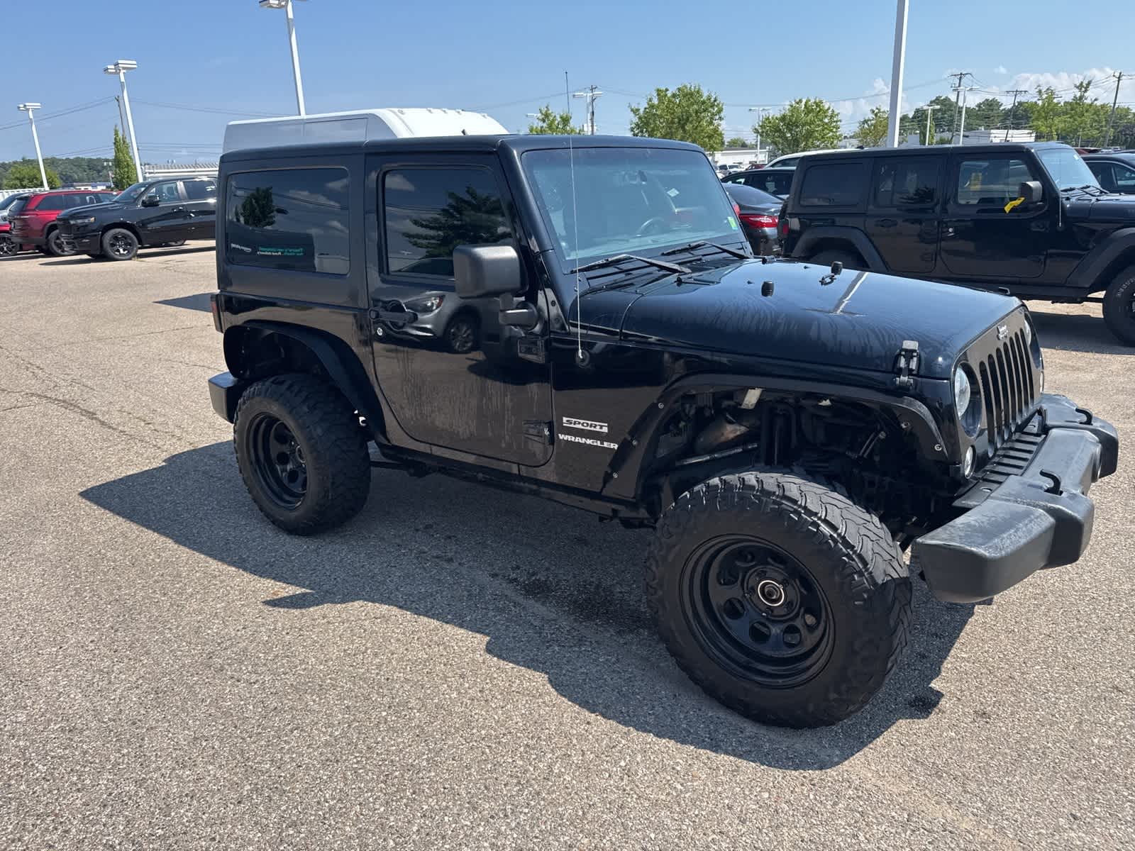 Thumbnail: 2014 Jeep Wrangler - 9
