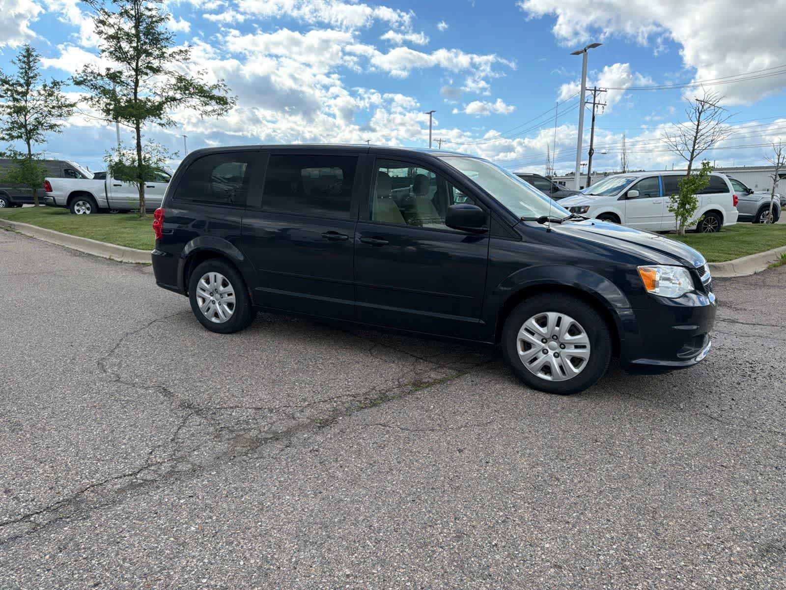 Thumbnail: 2014 Dodge Grand Caravan - 10