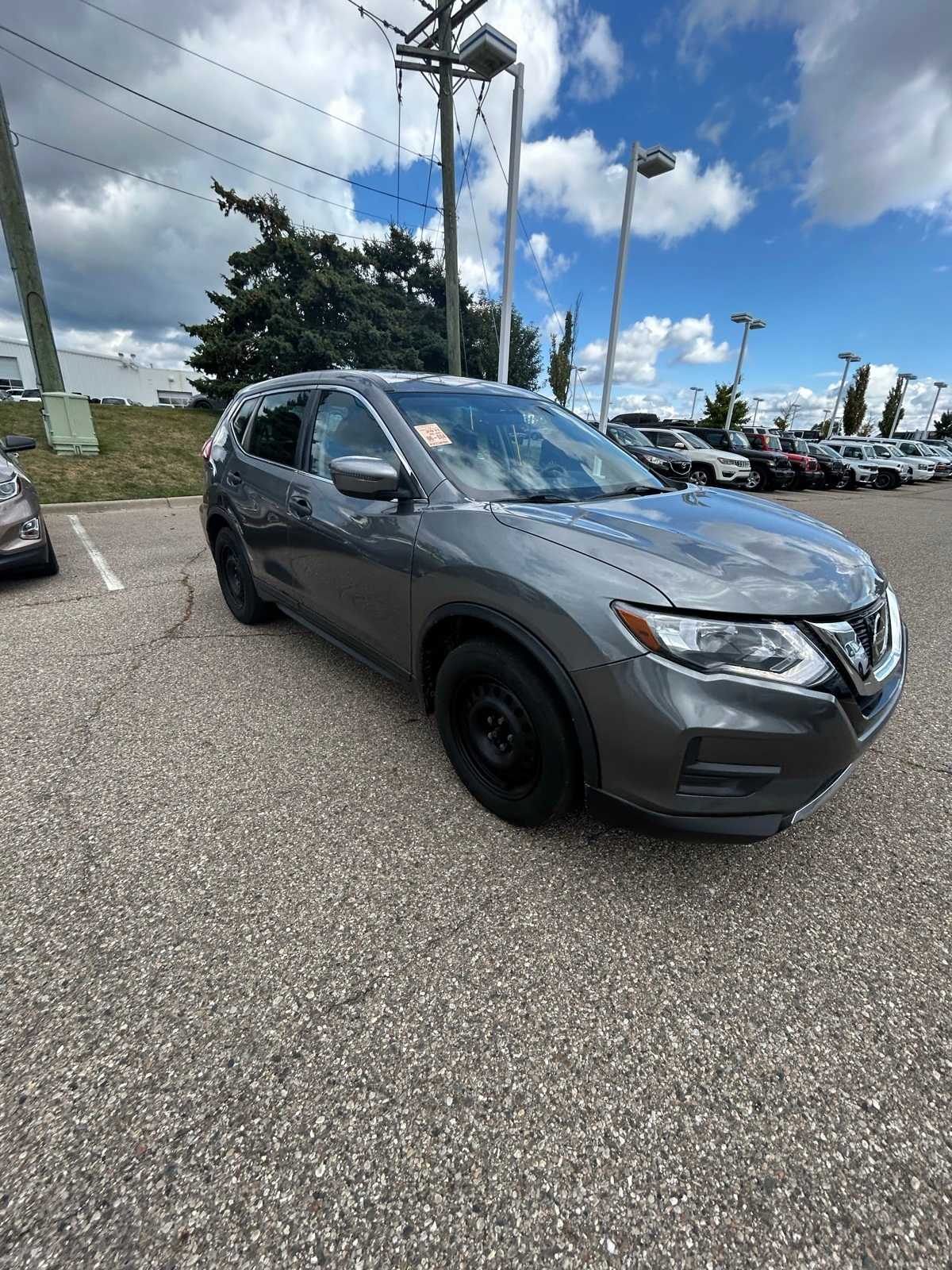 Thumbnail: 2019 Nissan Rogue - 10