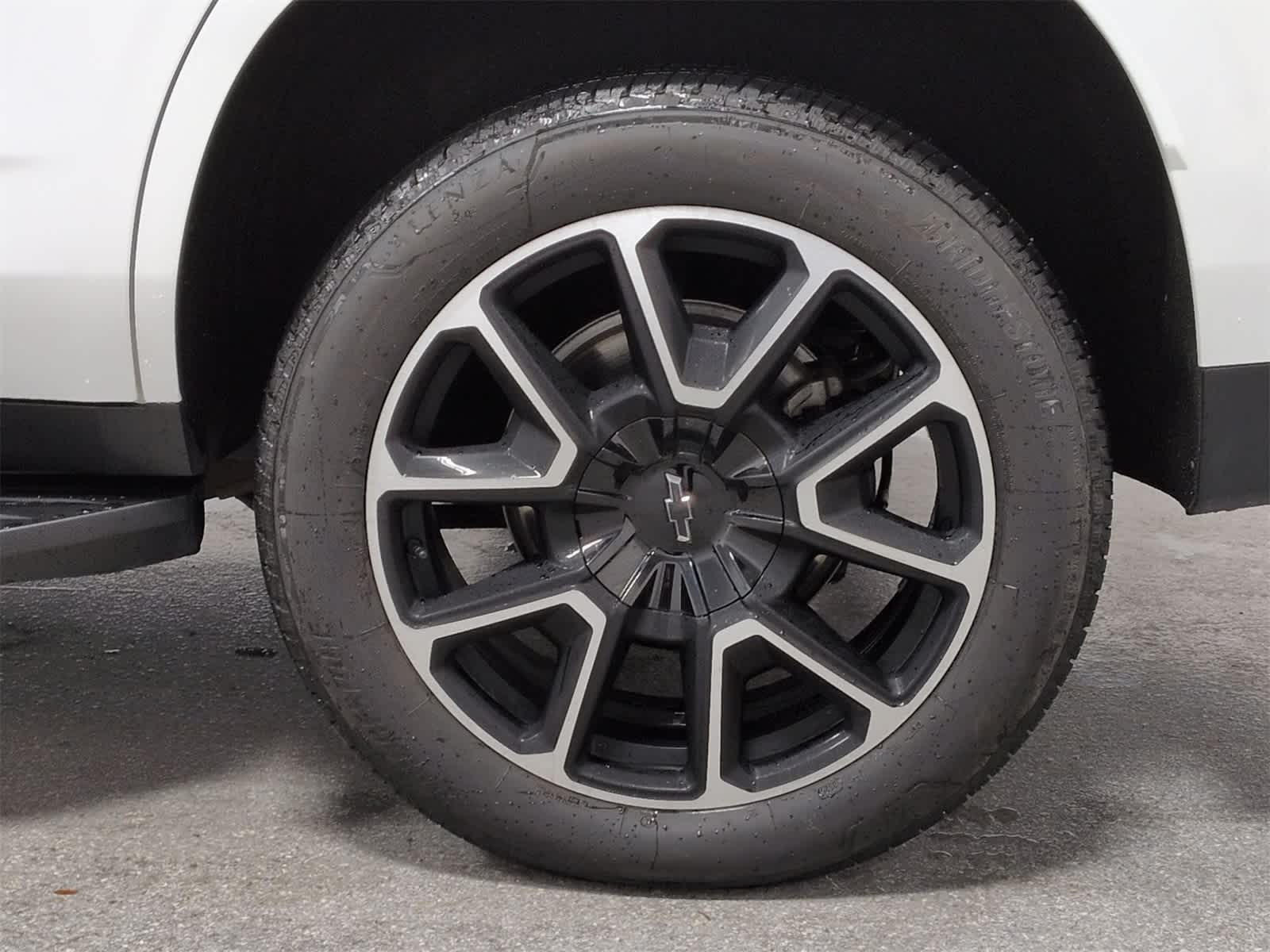 Thumbnail: 2023 Chevrolet Tahoe - 14