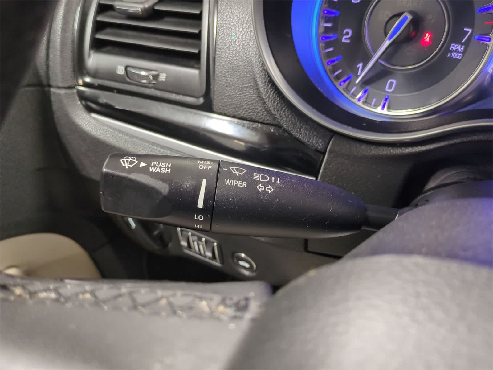 Thumbnail: 2023 Chrysler 300 - 26