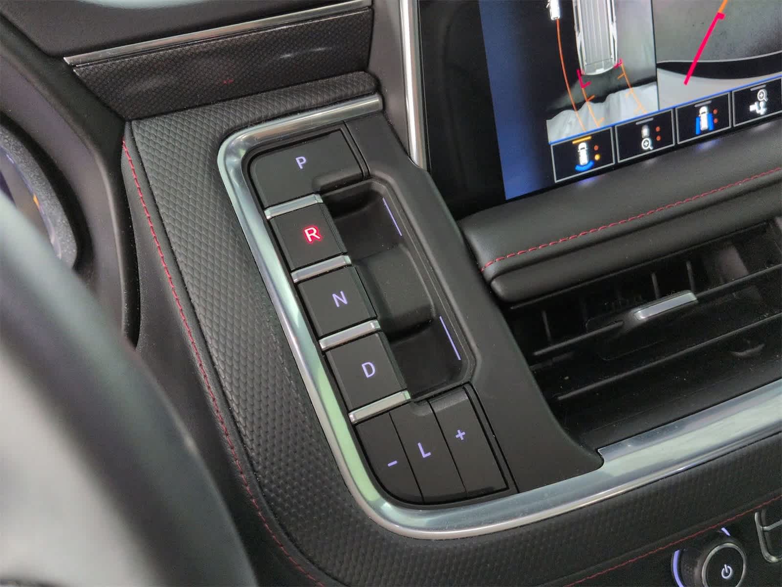 Thumbnail: 2023 Chevrolet Tahoe - 35