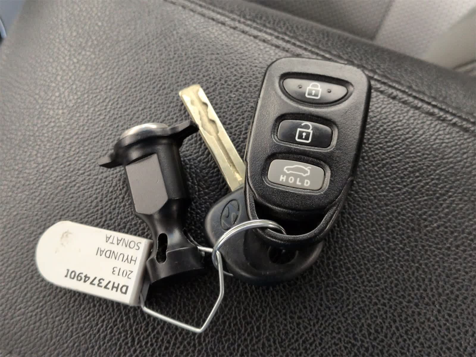Thumbnail: 2013 Hyundai Sonata - 34