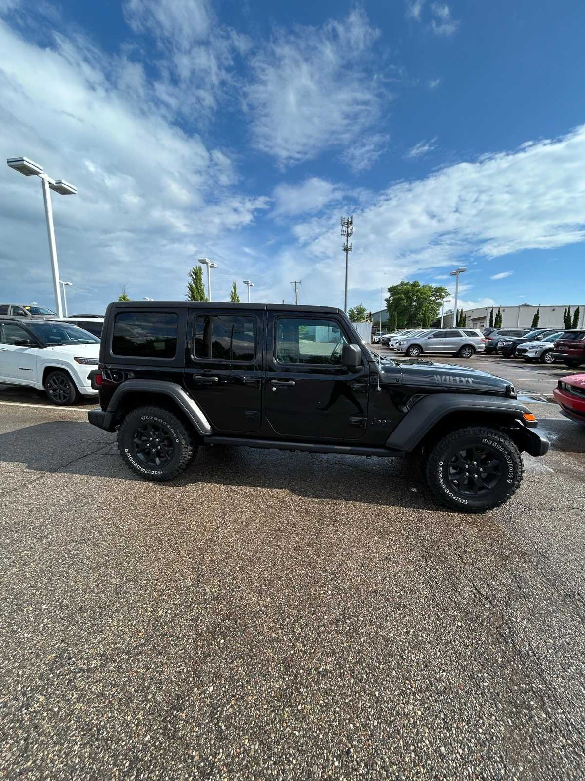 Thumbnail: 2021 Jeep Wrangler - 10