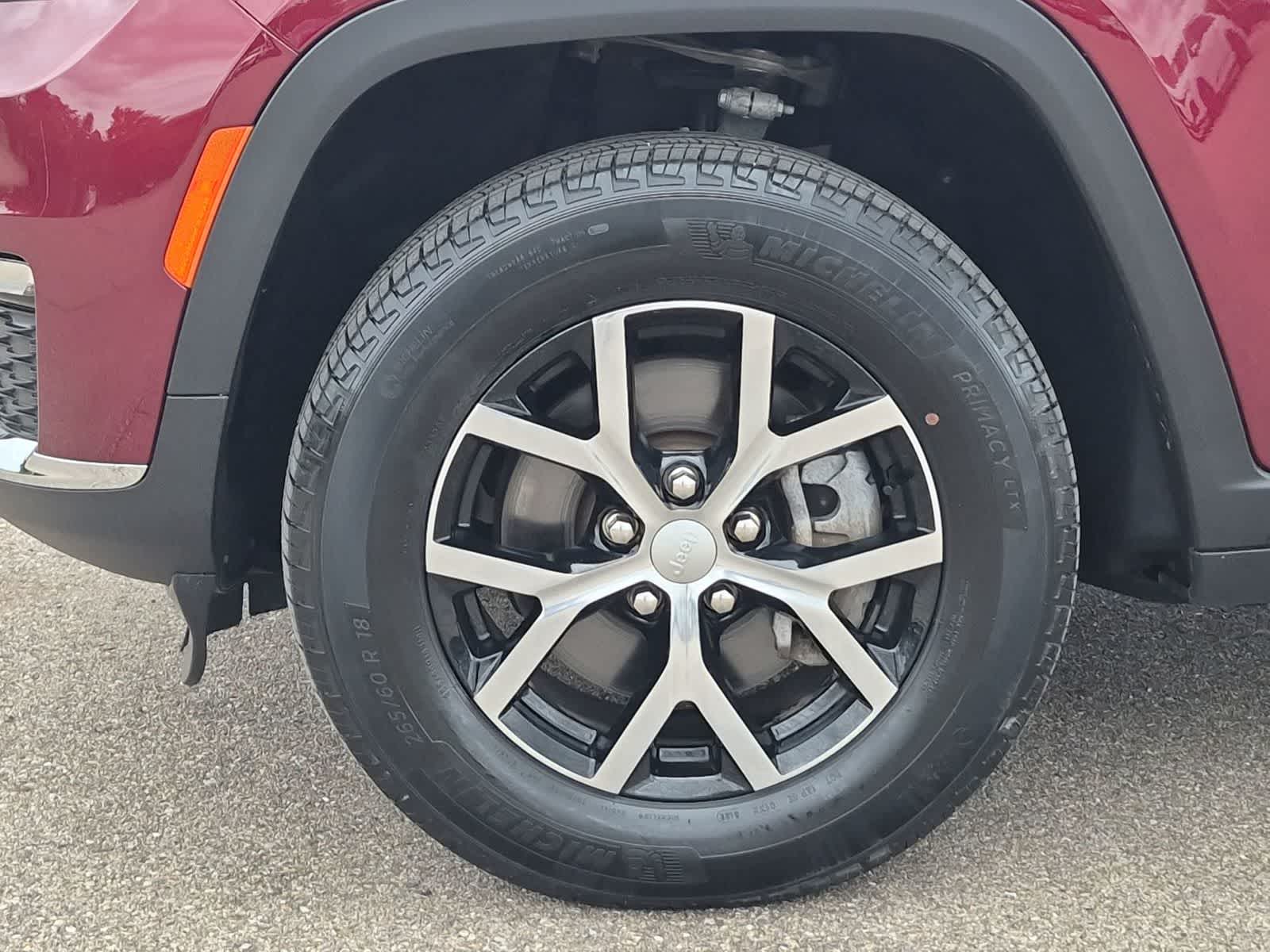 Thumbnail: 2023 Jeep Grand Cherokee L - 21