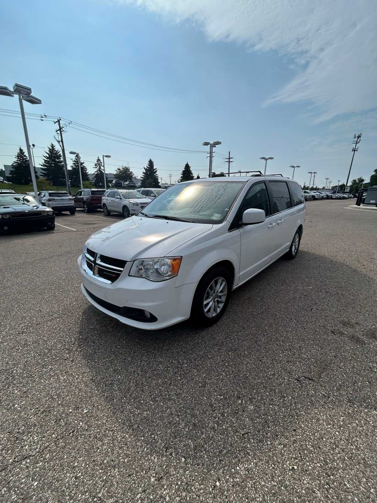 Thumbnail: 2019 Dodge Grand Caravan - 4