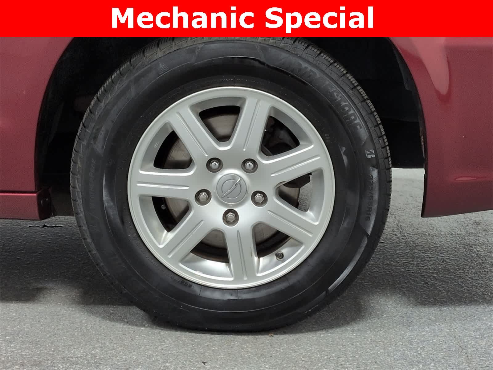 Thumbnail: 2012 Chrysler Town & Country - 14