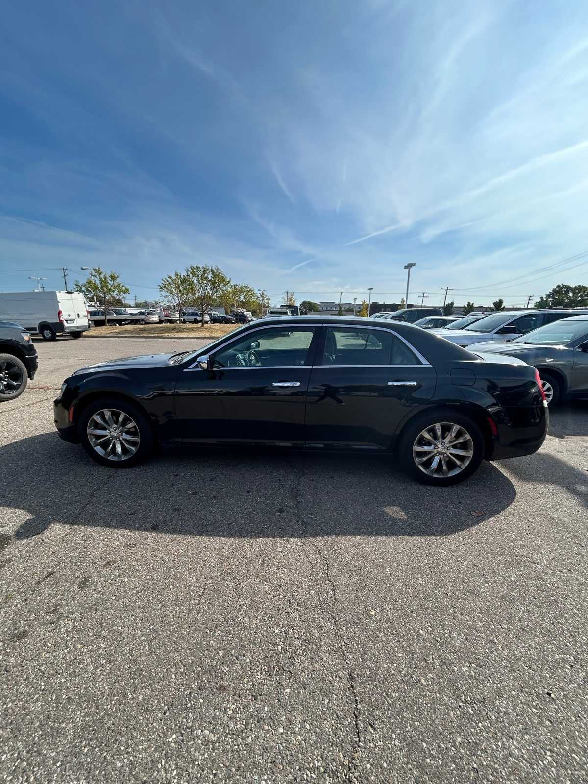 Thumbnail: 2016 Chrysler 300 - 25