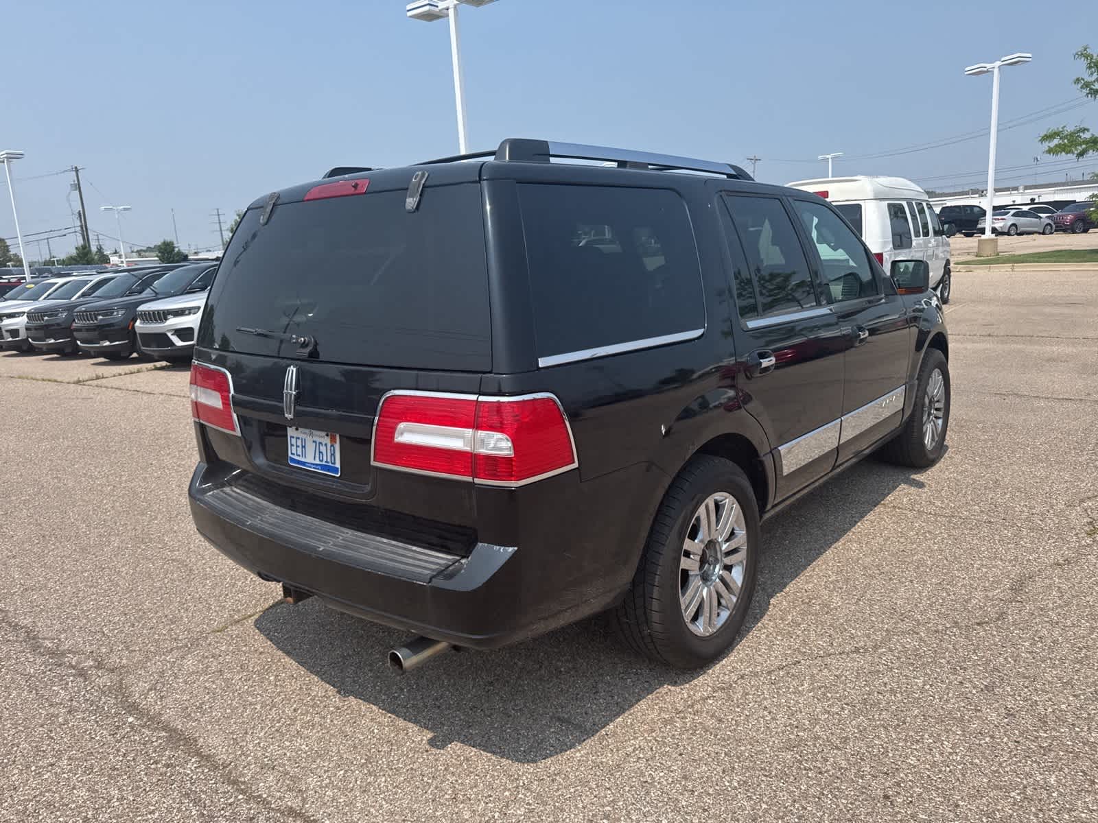 Thumbnail: 2008 Lincoln Navigator - 18
